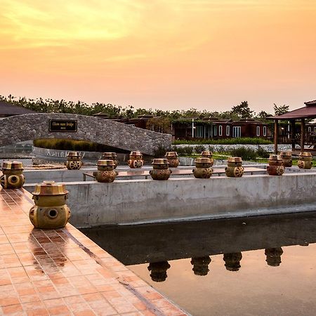 Prew Lom Chom Nam Resort Ban Phan Sadet Nok Exterior foto