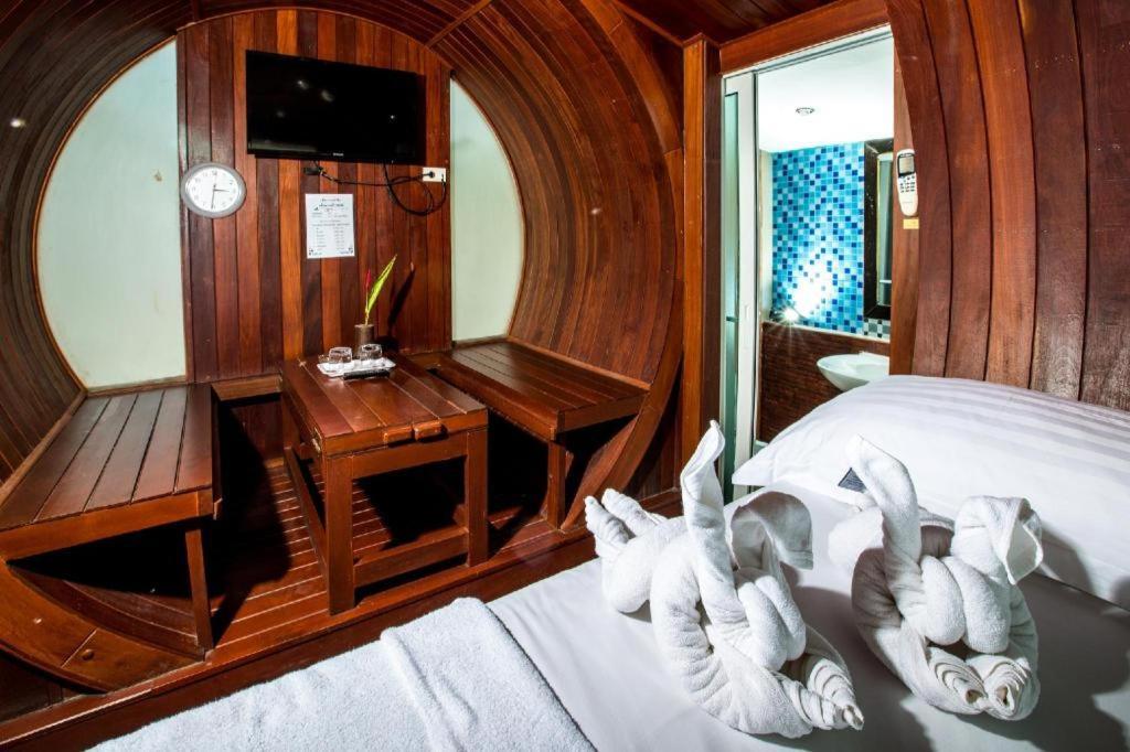 Prew Lom Chom Nam Resort Ban Phan Sadet Nok Exterior foto